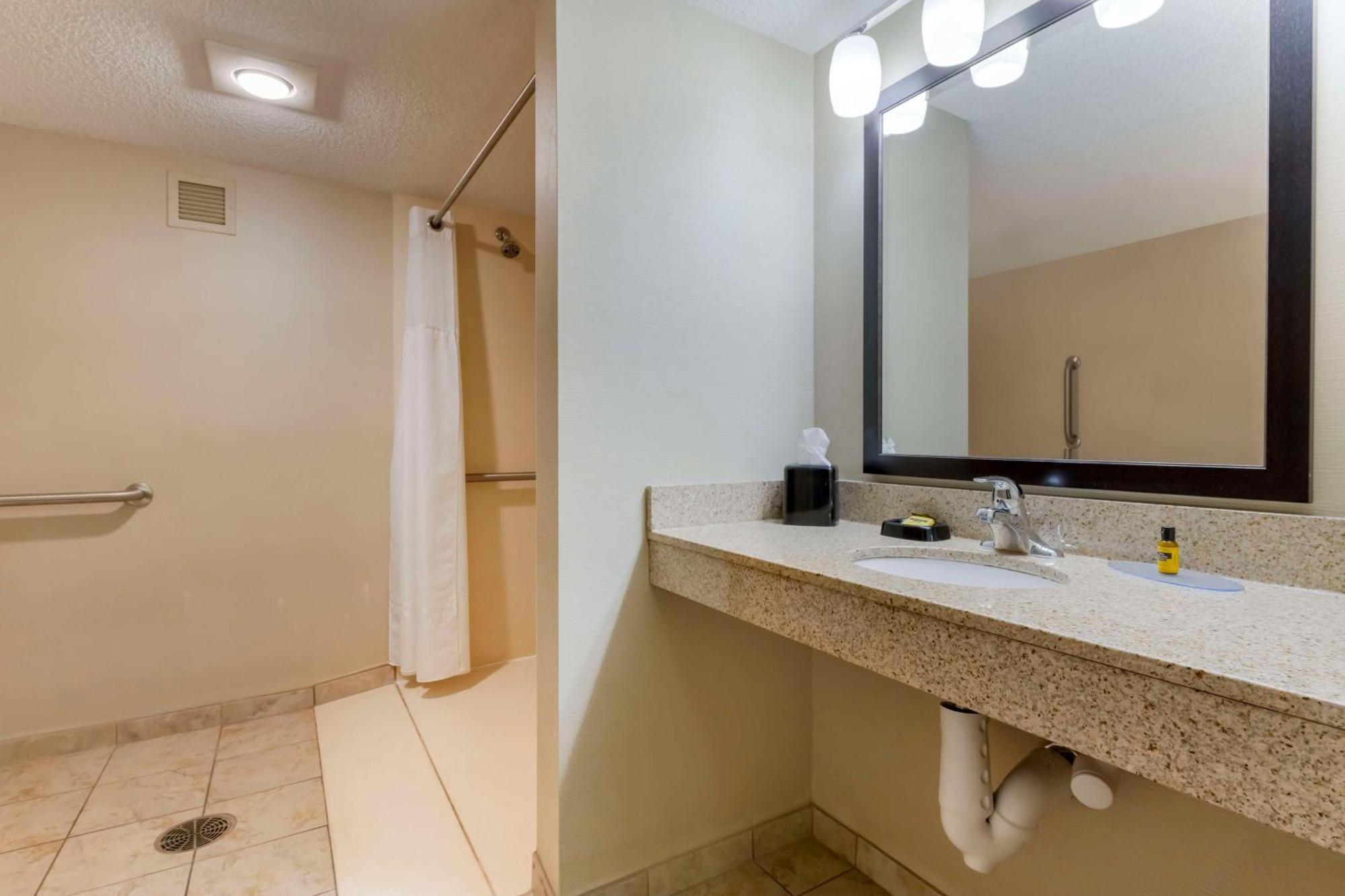 Best Western Plus St. Paul North/Shoreview Exterior foto